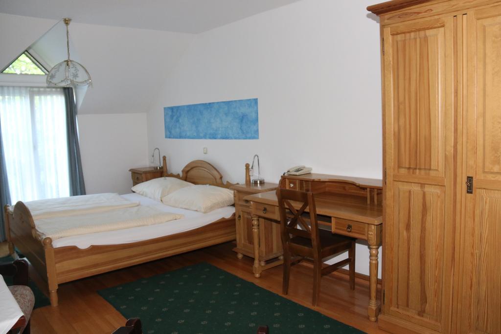 Hotel & Hostel Sandwirt Bad Ischl Exterior photo