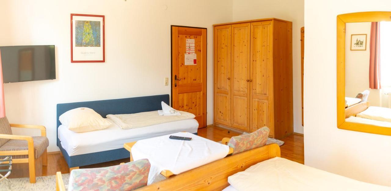 Hotel & Hostel Sandwirt Bad Ischl Exterior photo